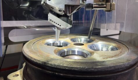 Machining of pockets and valve seats during 4-stroke cylinder cover reconditioning at KIMI’s precision workshop.