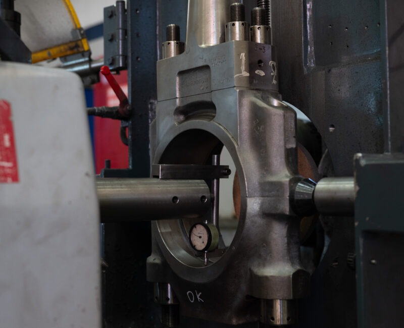 Precision grinding of 4-stroke connecting rod bore at KIMI engineering workshop