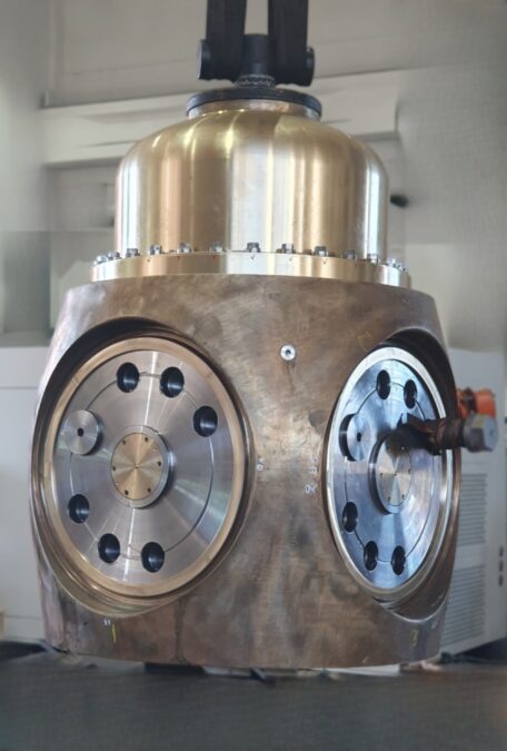 Marine propulsion hubs overhauling, reconditioning and manufacturing using precision engineering processes