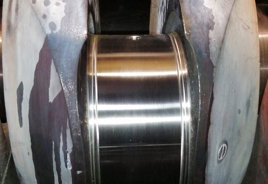 Restored 4-stroke crankpin journal after in-situ grinding by KIMI technicians