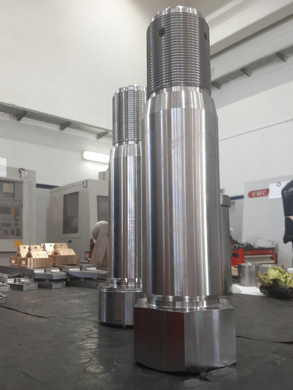 Reverse engineering and manufacturing of heavy-duty industrial bolts at KIMI facilities