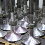 Multiple valves after high-quality reconditioning at KIMI workshop